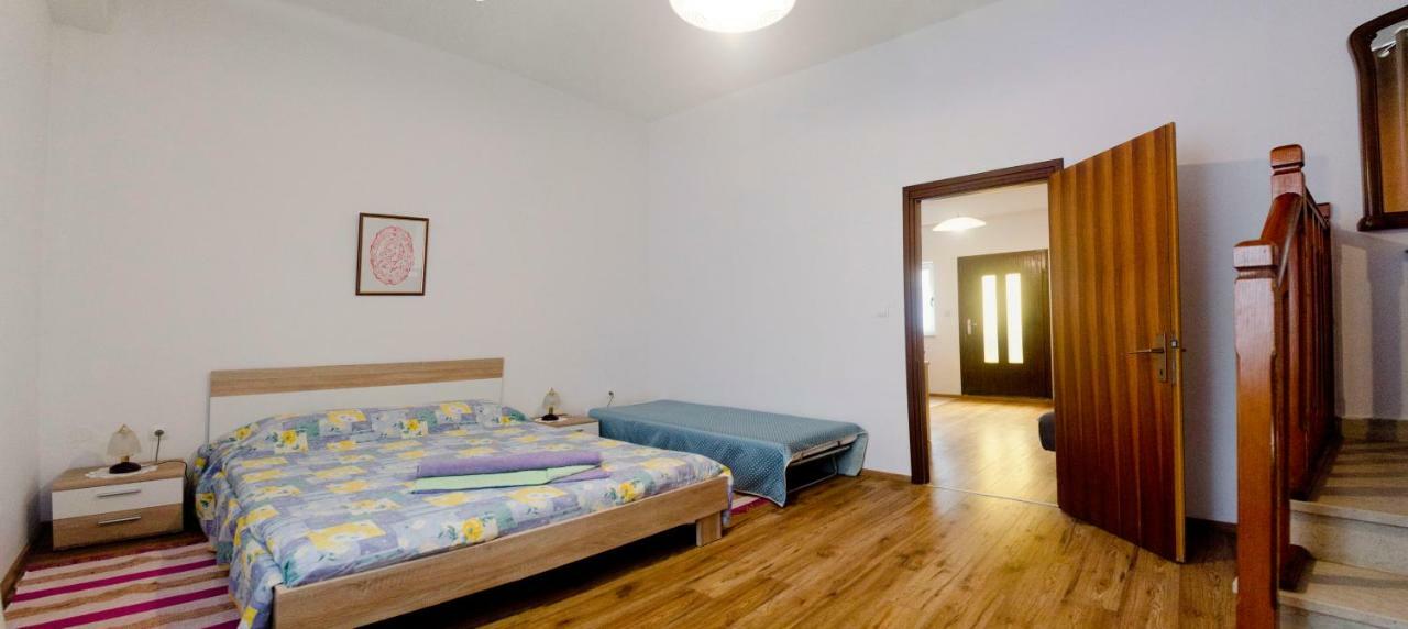Apartman Aurora Lejlighed Poreč Eksteriør billede